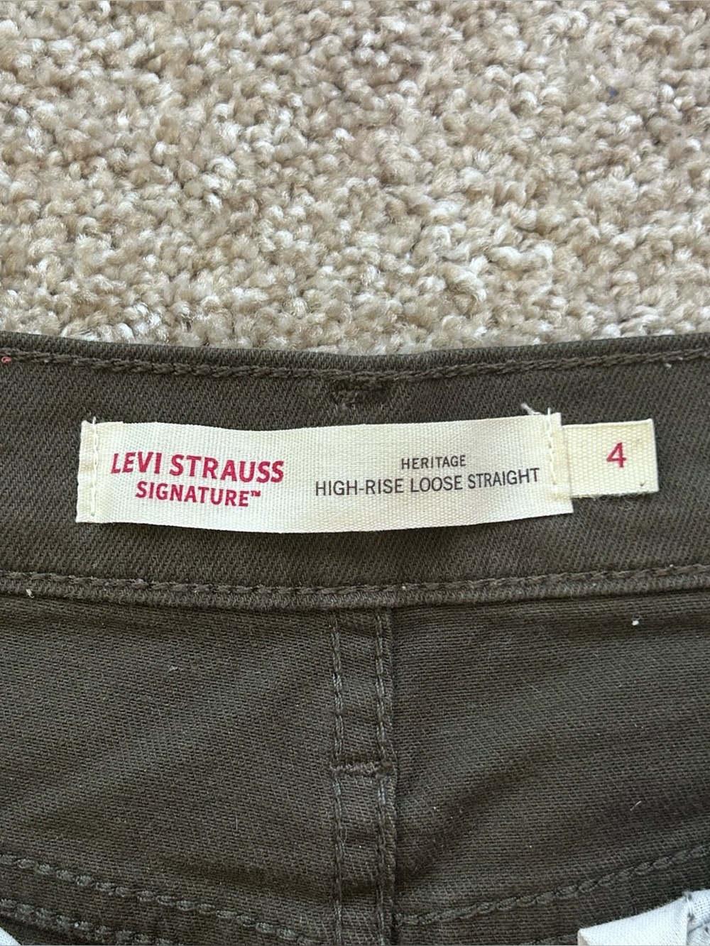 Signature by Levi Strauss Heritage High Rise Loose Straight Shorts Olive Green 4 - Picture 6 of 9